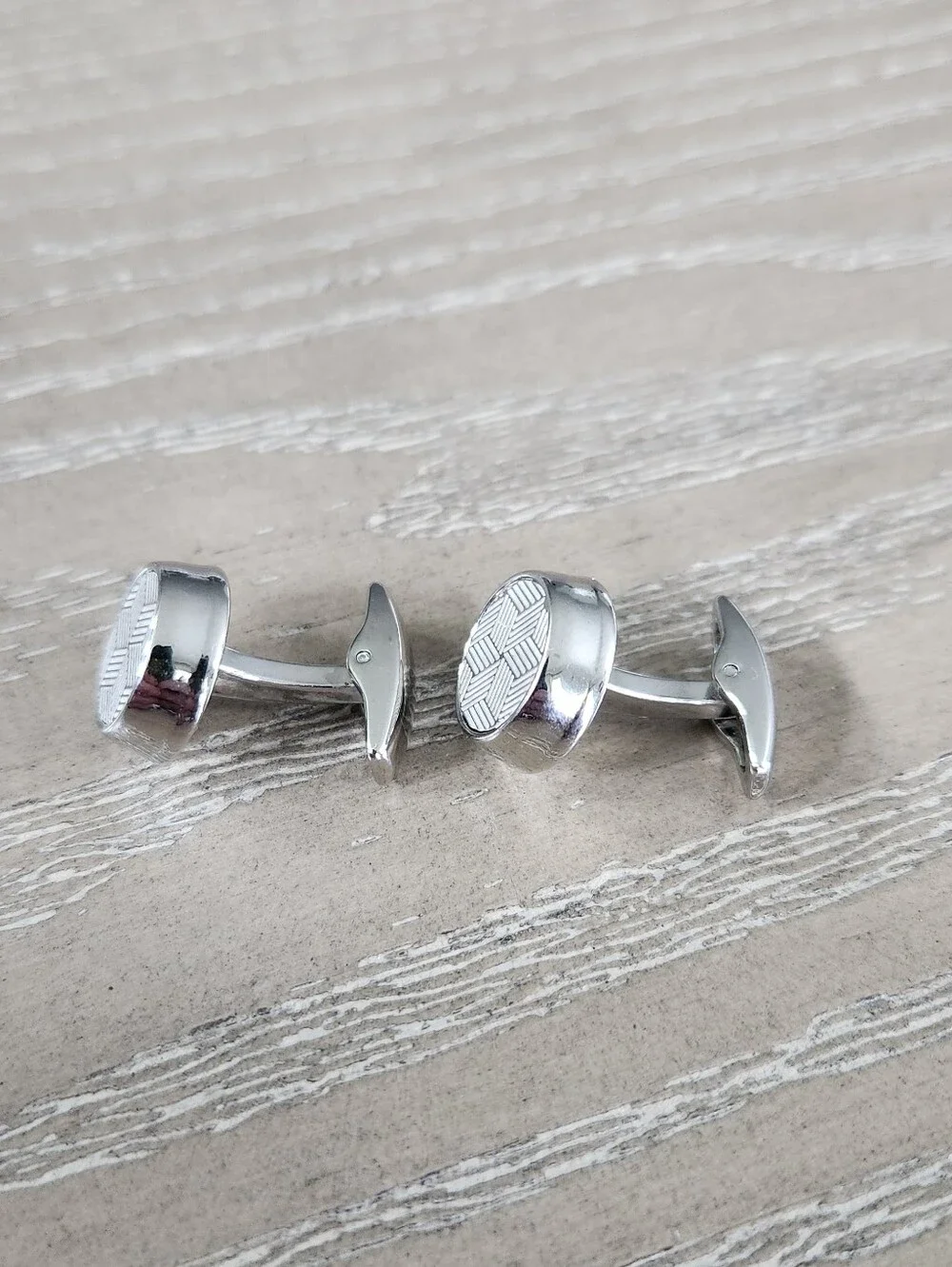 Men’s Silver Tone Geometric Basket Weave Round Cufflinks Formal Classic Elegance
